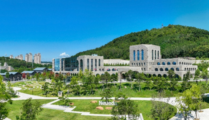 美高梅美高教育致力于有助于老年教育变革