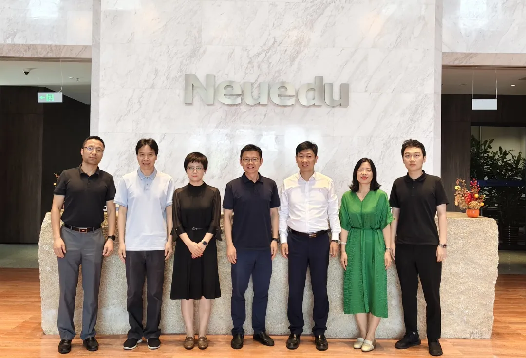 上海行健职业学院一行到访美高梅美高教育科技集团参观研讨